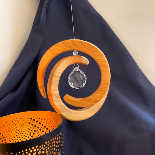 Houten Raamdecoratie met Loodkristal