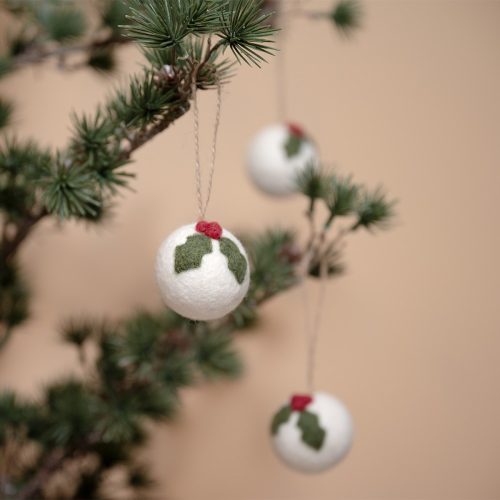 Wolvilten Kerstbal met hulst